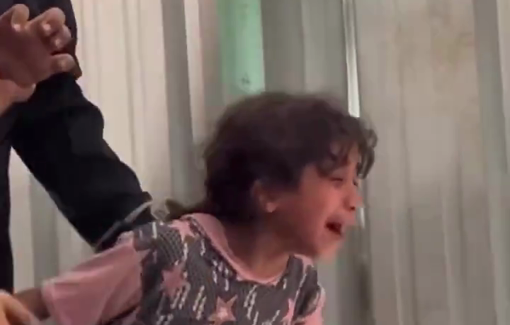 Thumbnail preview image for the video titled: Little girl grieves her father killed in Israeli bombing of UNRWA clinic