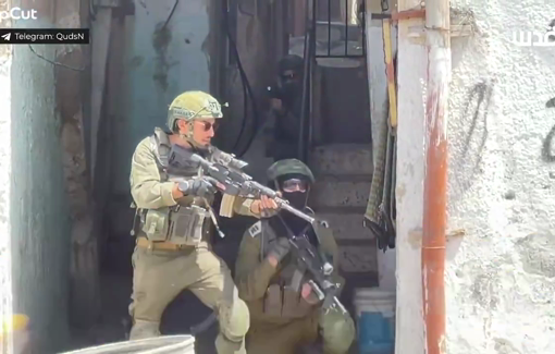 Thumbnail preview image for the video titled: Demonstration of force by Israeli troops for two hours at the Al-Ain refugee camp.