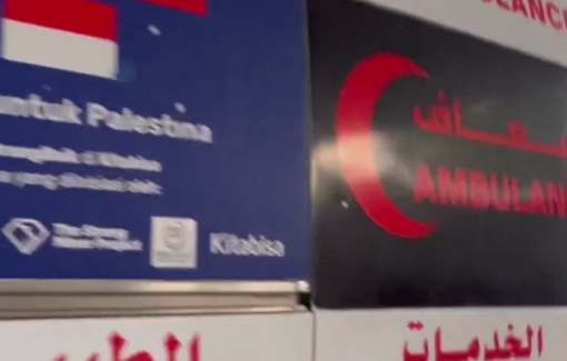 Thumbnail preview image for the video titled: Casualties arrive at hospital following an Israeli massacre of well diggers