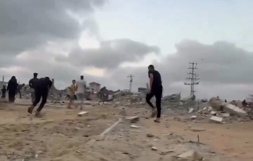 Thumbnail preview image for the video titled: Aid seekers head to GHF site under a hail of Israeli gunfire