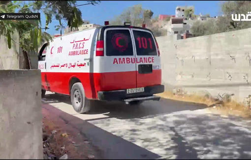 Thumbnail preview image for the video titled: Palestinians enter the building where Israeli occupation forces besieged and killed a Palestinian