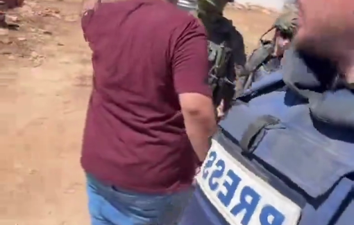 Thumbnail preview image for the video titled: Israeli forces prevent journalists from covering the regime’s demolition of Palestinian homes in Shuqba