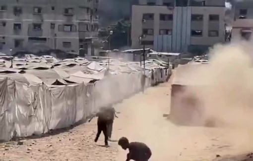 Thumbnail preview image for the video titled: Child hit by debris following an Israeli bombing in Al-Zaytoun neighborhood