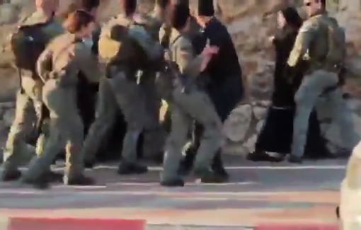Thumbnail preview image for the video titled: Israeli police brutally assaulted an Israeli Palestinian women in the city of Umm al-Fahm in Haifa