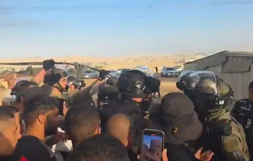 Thumbnail preview image for the video titled: Clashes between Israeli police and Palestinian residents protesting the demolition of homes in Al-Sir village