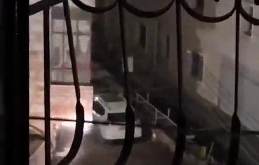 Thumbnail preview image for the video titled: Israeli forces open fire while surrounding a Palestinian house in Surda, north of Ramallah