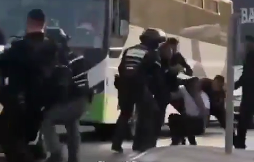 Thumbnail preview image for the video titled: A Palestinian citizen of Israel beaten and abducted by Israeli Police for honking in protest