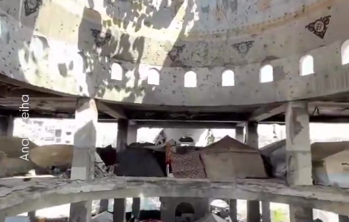 Thumbnail preview image for the video titled: Displaced Palestinians shelter in the ruins of Al-Shafi'i mosque
