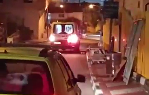 Thumbnail preview image for the video titled: The palestinian Shaker al-Ja'bari,was shot by Israeli forces while driving his daugther and grand-children, in Khallet Hadour