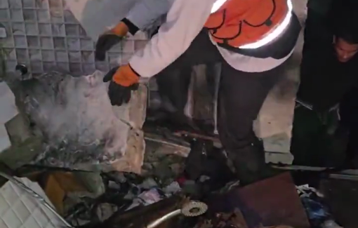 Thumbnail preview image for the video titled: Aftermath of an Israeli airstrike on the Al-Khatib family house in Camp 5 of the Nuseirat Camp