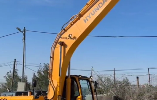 Thumbnail preview image for the video titled: Palestinian man Majed al-Salaymah begins the forced demolition of his home in Beit Hanina