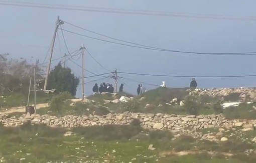 Thumbnail preview image for the video titled: Settlers storm ‘Khallat al-Natish’ south of the city of Hebron, under heavy protection from Israeli forcesers