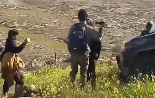 Thumbnail preview image for the video titled: An Israeli settler attack an international activist in the Rjum Al'Ala area of Masafer Yatta