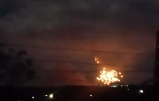 Thumbnail preview image for the video titled: Israeli airstrikes use of internationally prohibited white phosphorus on 3 south Lebanese town