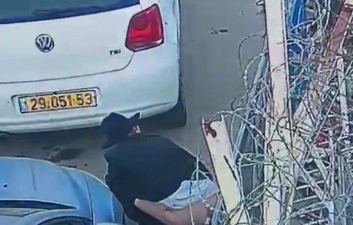 Thumbnail preview image for the video titled: An ultra-Orthodox Jewish man casually took a shit in the Armenian Quarter of Jerusalem