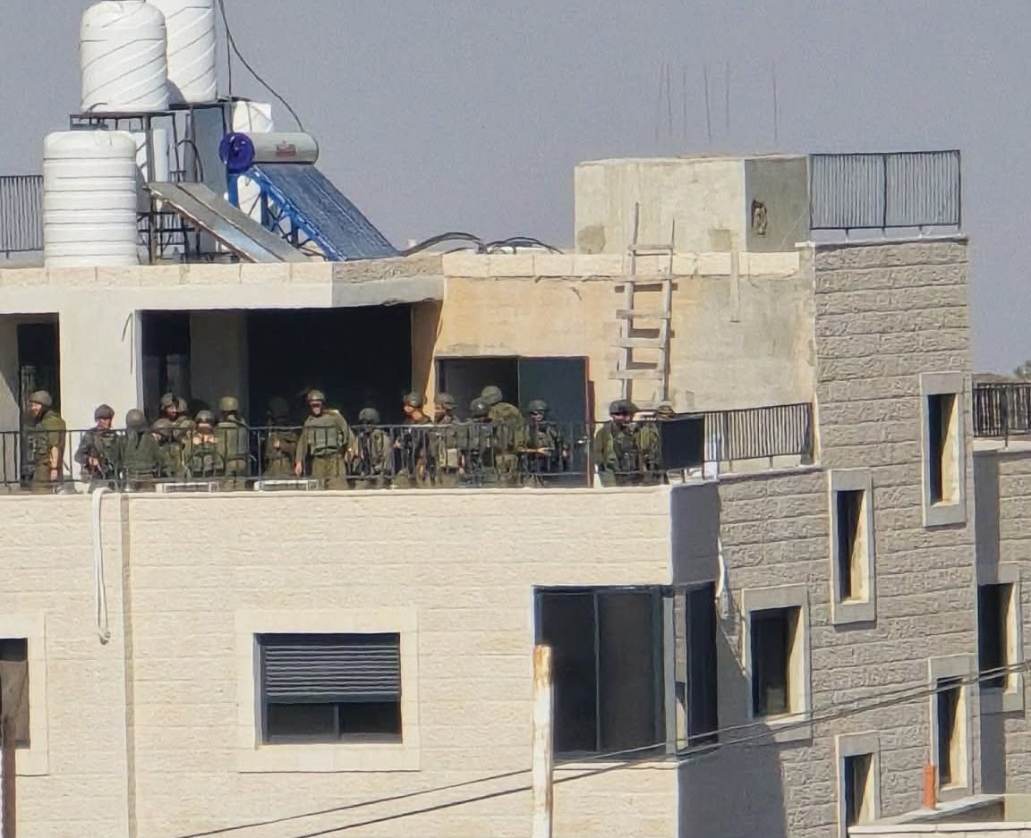 Thumbnail preview image for the video titled: Israeli forces occupying a residential building in Al-Bireh town in Ramallah
