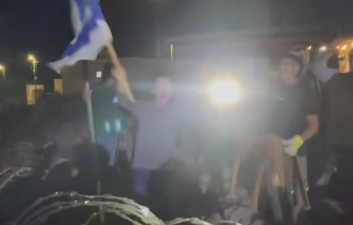 Thumbnail preview image for the video titled: 30 settlers, some with machine guns, invaded the village of Umm al-Khair at 1am, injuring six