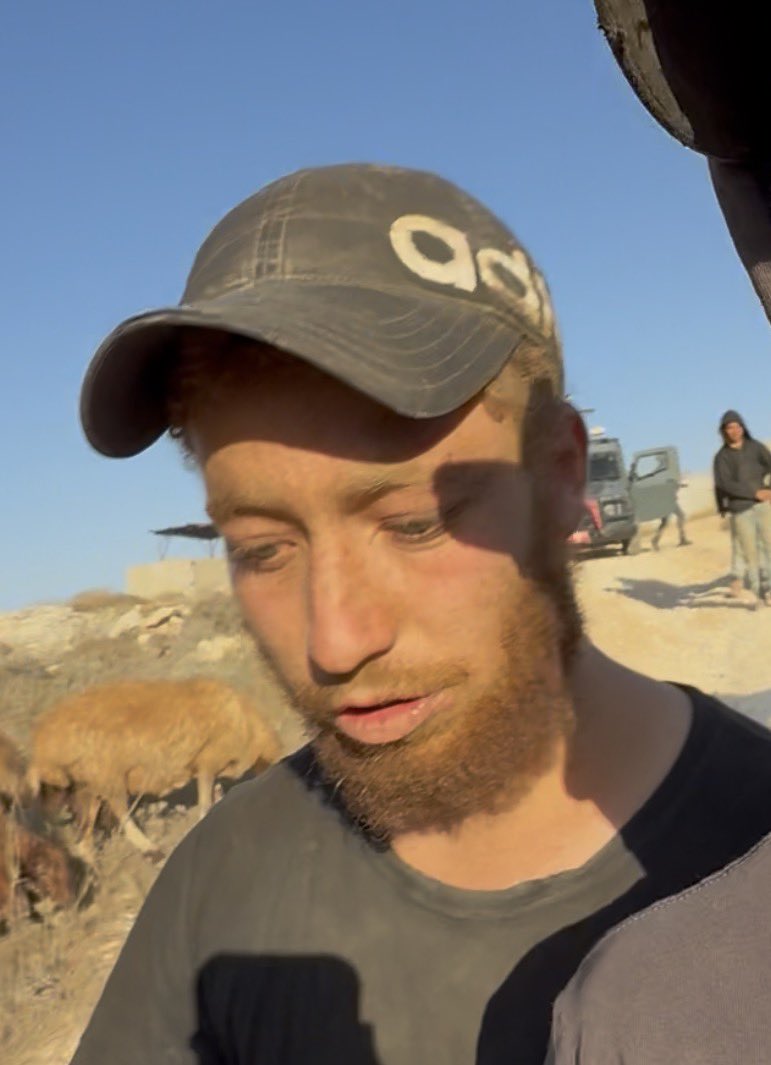 Thumbnail preview image for the video titled: These are the settlers who laid siege to the Palestinian house in Qusra, even blocking ambulance