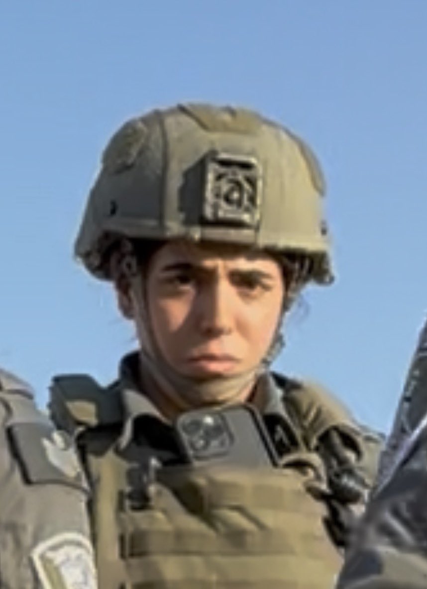 Thumbnail preview image for the video titled: Israeli soldiers having blocked access to the besieged house to activists and ambulances in Qusra