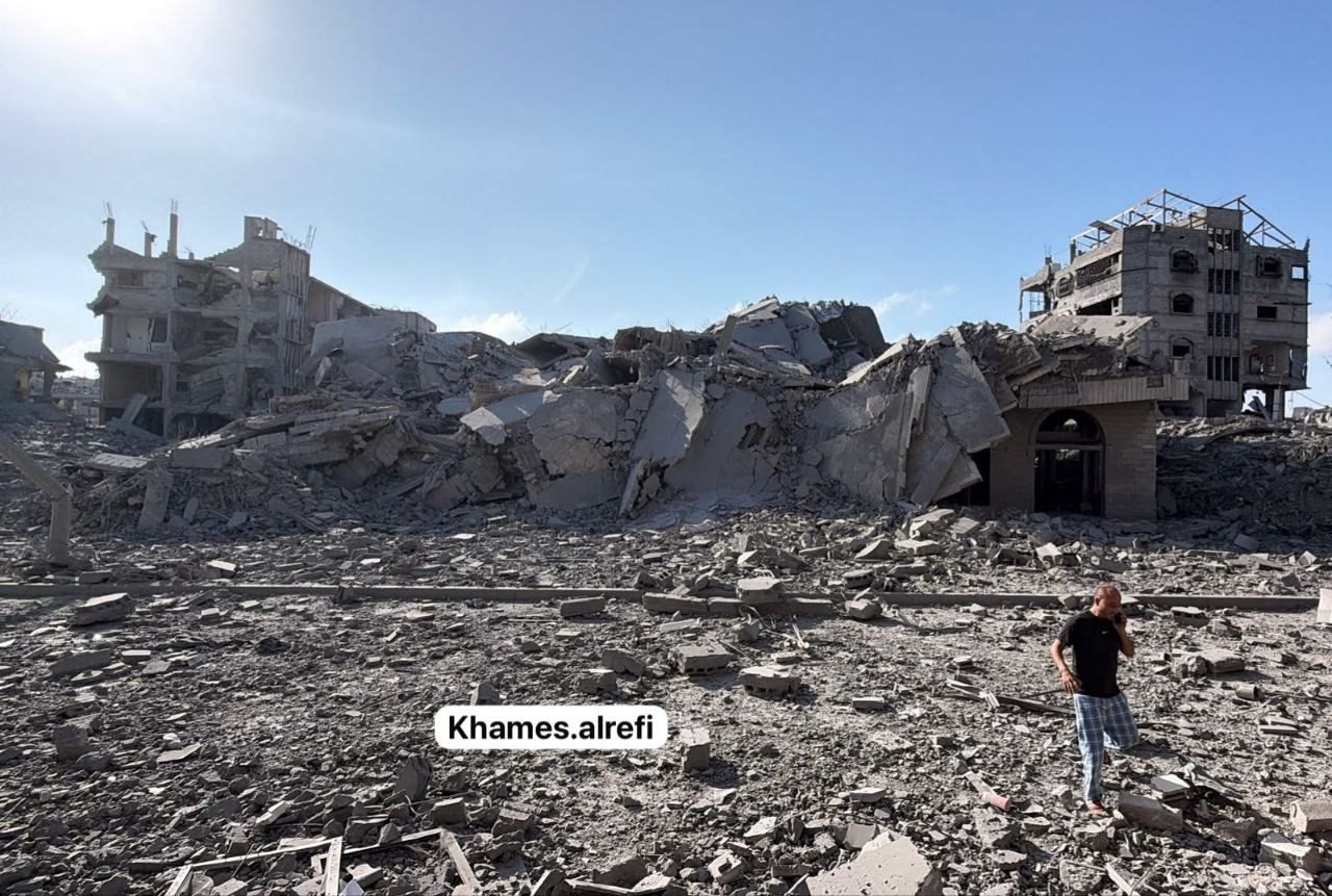 Thumbnail preview image for the video titled: Israeli airstrike destroyed Al-Sakhra Commercial Complex in Gaza City