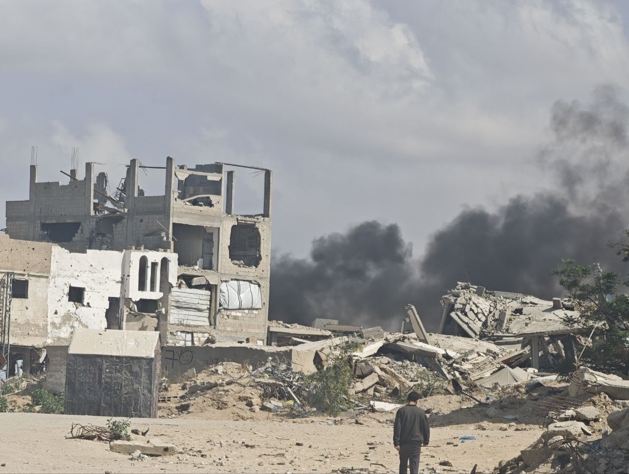Thumbnail preview image for the video titled: Fire breaks out near tents after Israeli drone dropped incendiary charge in Khan Younis