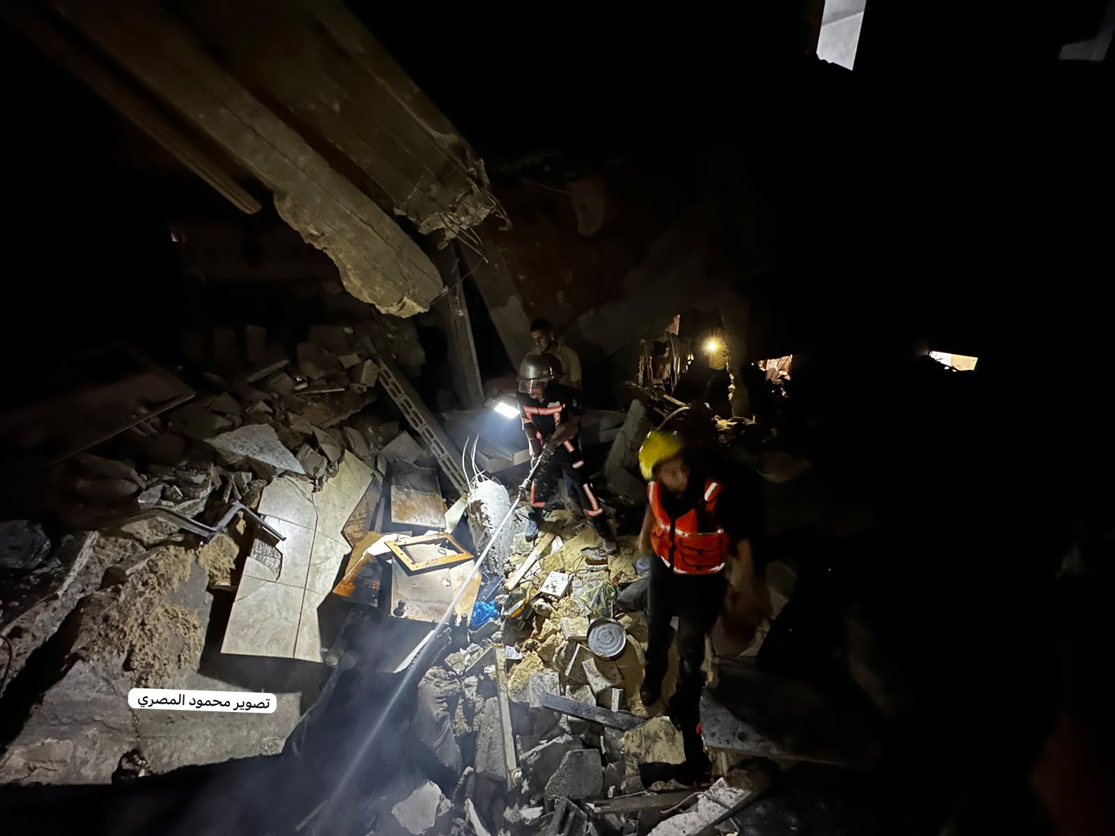 Thumbnail preview image for the video titled: Rescue operations following Israeli bombing of houses in Khan Younis