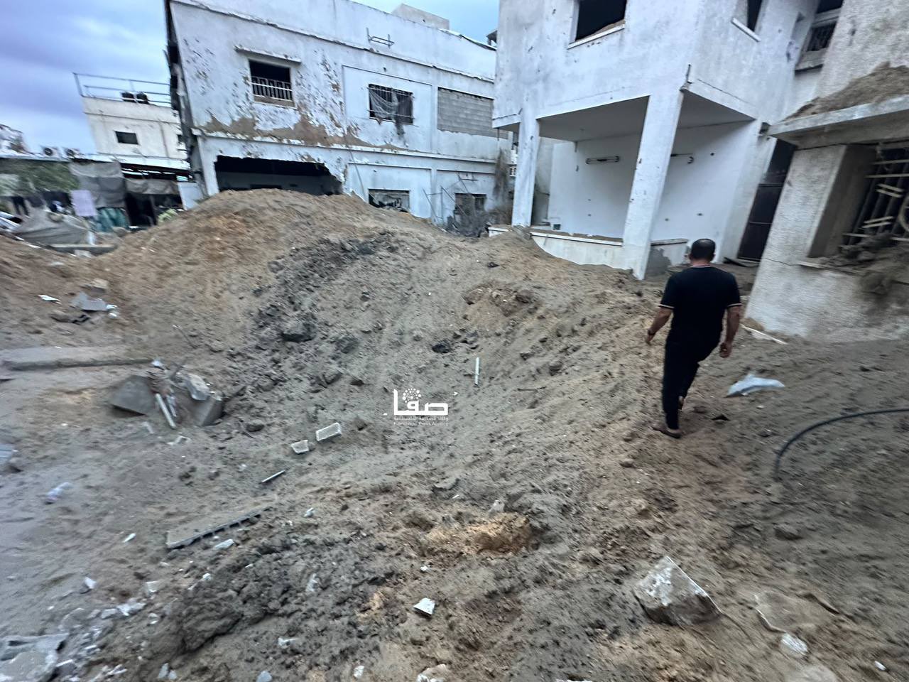 Thumbnail preview image for the video titled: Damage following Israeli bombing of houses across Gaza City