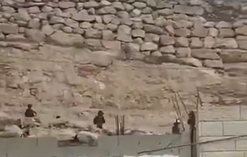 Thumbnail preview image for the video titled: The Israeli forces are continuing their raid on Al-Fawar camp, south of Hebron.